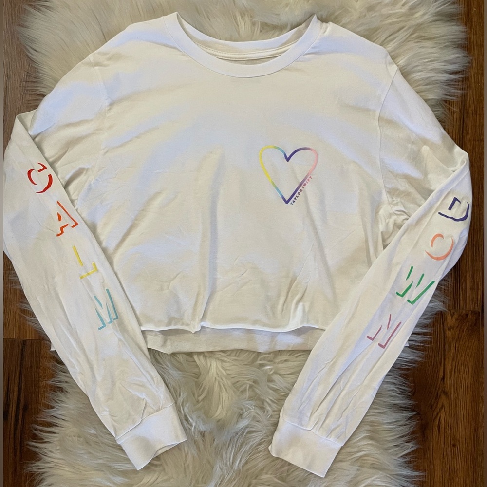 RARE Taylor Swift Limited Edition ‘Calm Down’ Cropped Long Sleeve Shirt SZ LARGE